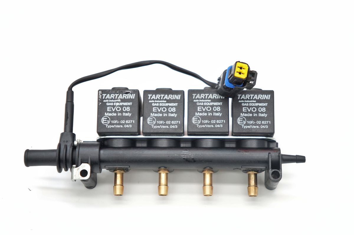 Rail De Inyeccion 4 Cyl Evo008 Con Sensor De Temperatura Tartarini